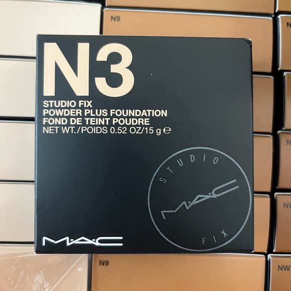 New original MAC Cosmetics Studio Fix Powder Plus Foundation - Picture 5 of 16